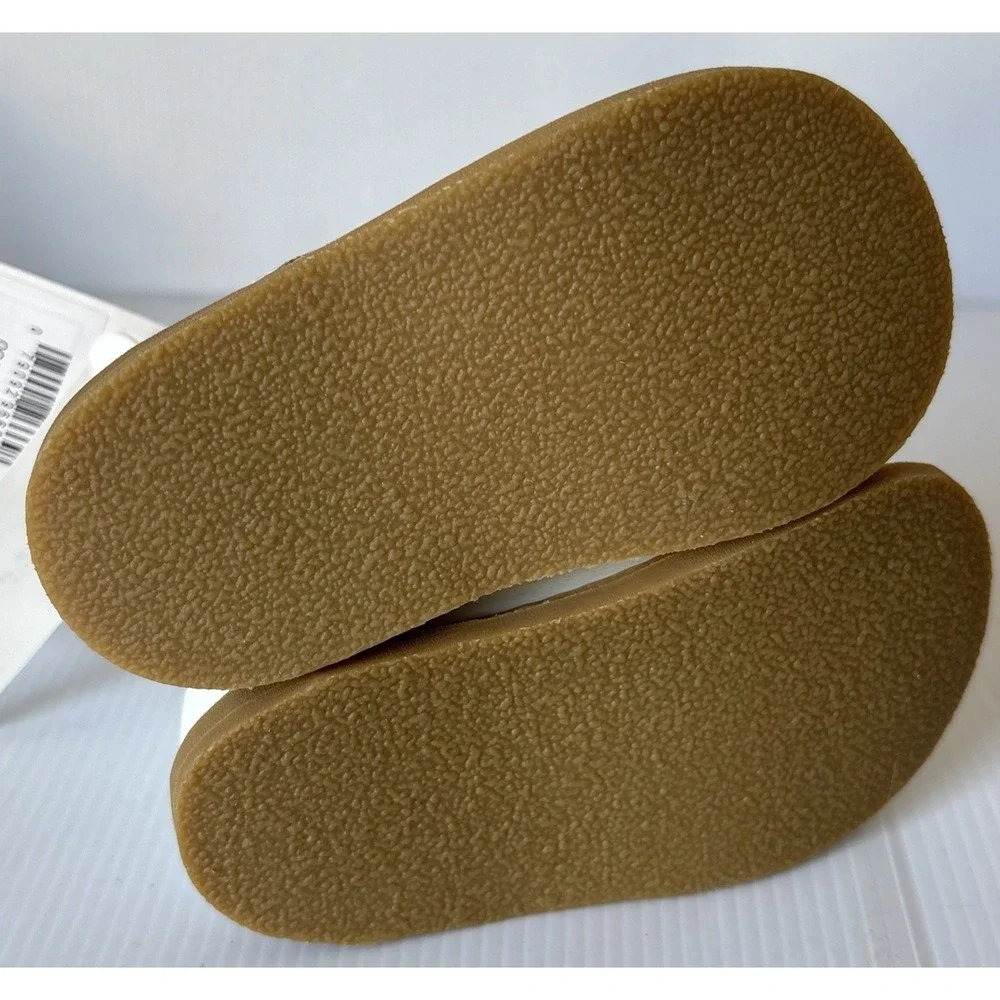*NEW* Crown & Ivy Baby Shoes Size 4 ( 9-12 Months )